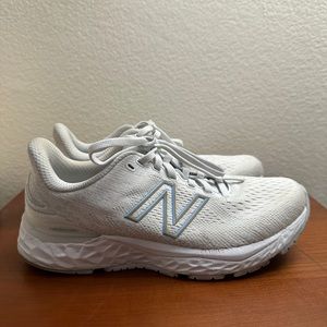 New Balance Women's Fresh Foam 880v11 Artic Fox White Womens size 6.5